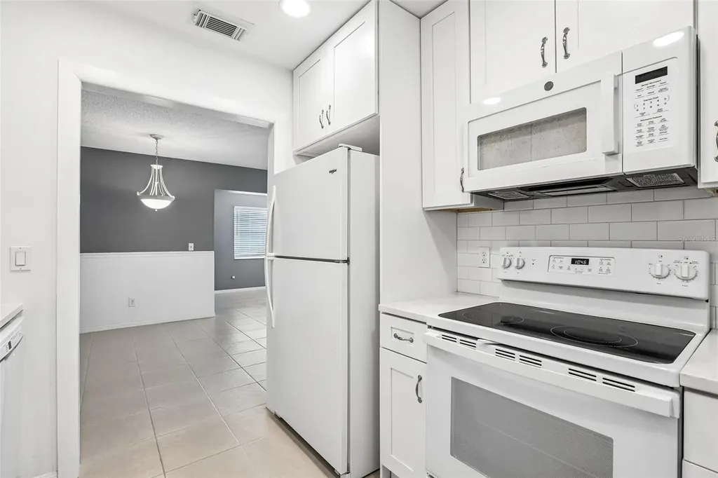 124 Gloucester Boulevard Sun City Center FL 33573