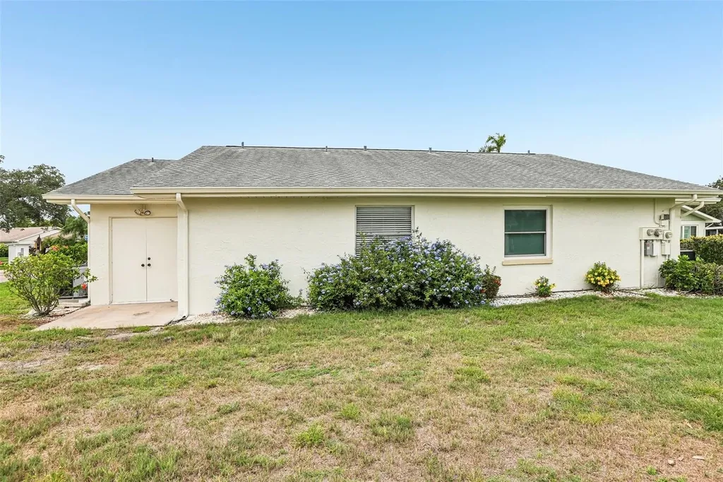 124 Gloucester Boulevard Sun City Center FL 33573