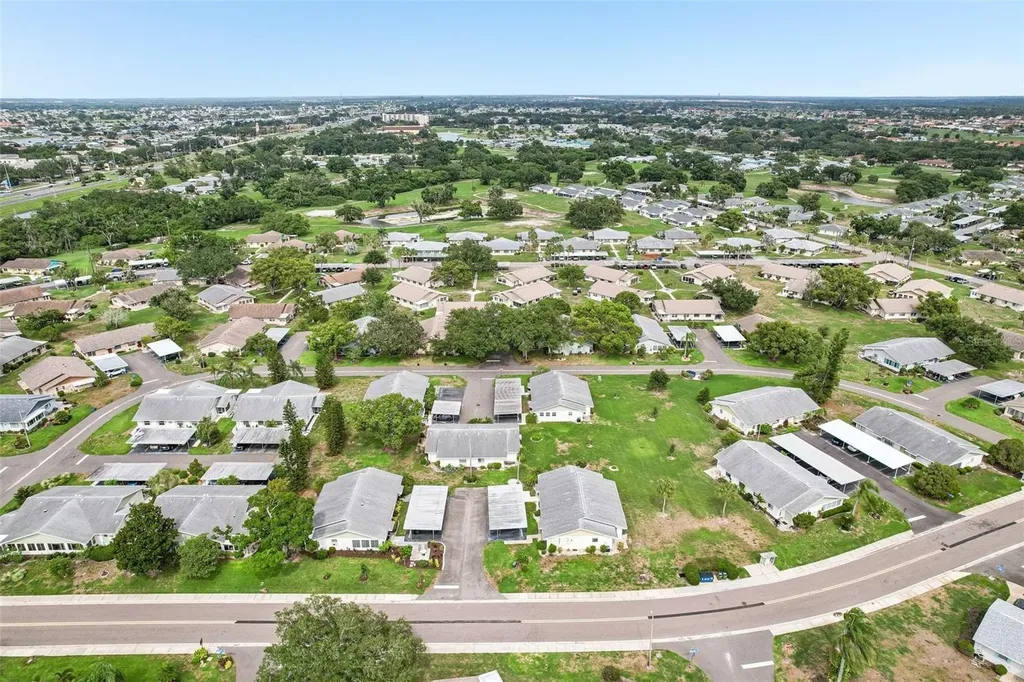 124 Gloucester Boulevard Sun City Center FL 33573