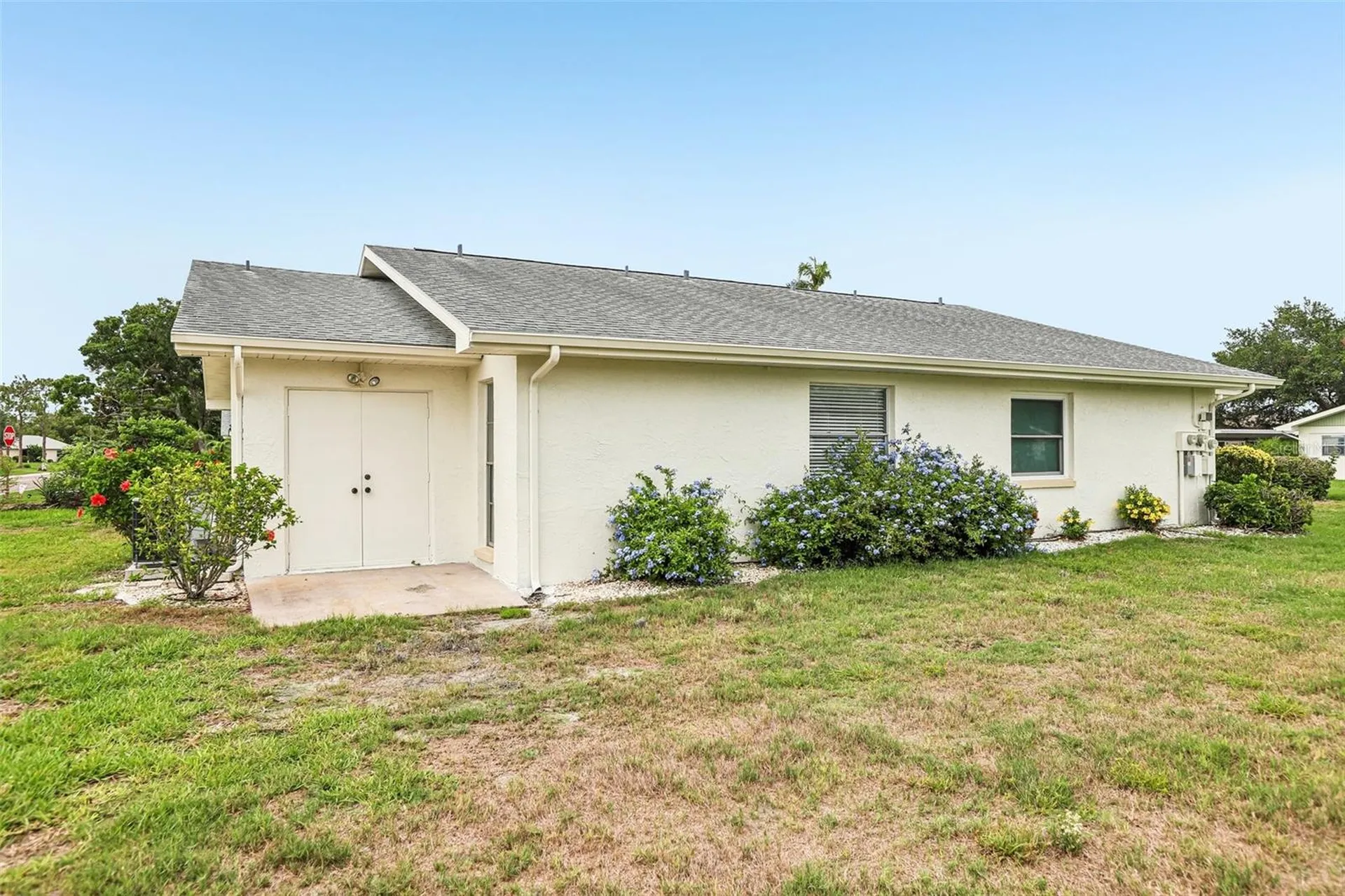 124 Gloucester Boulevard Sun City Center FL 33573