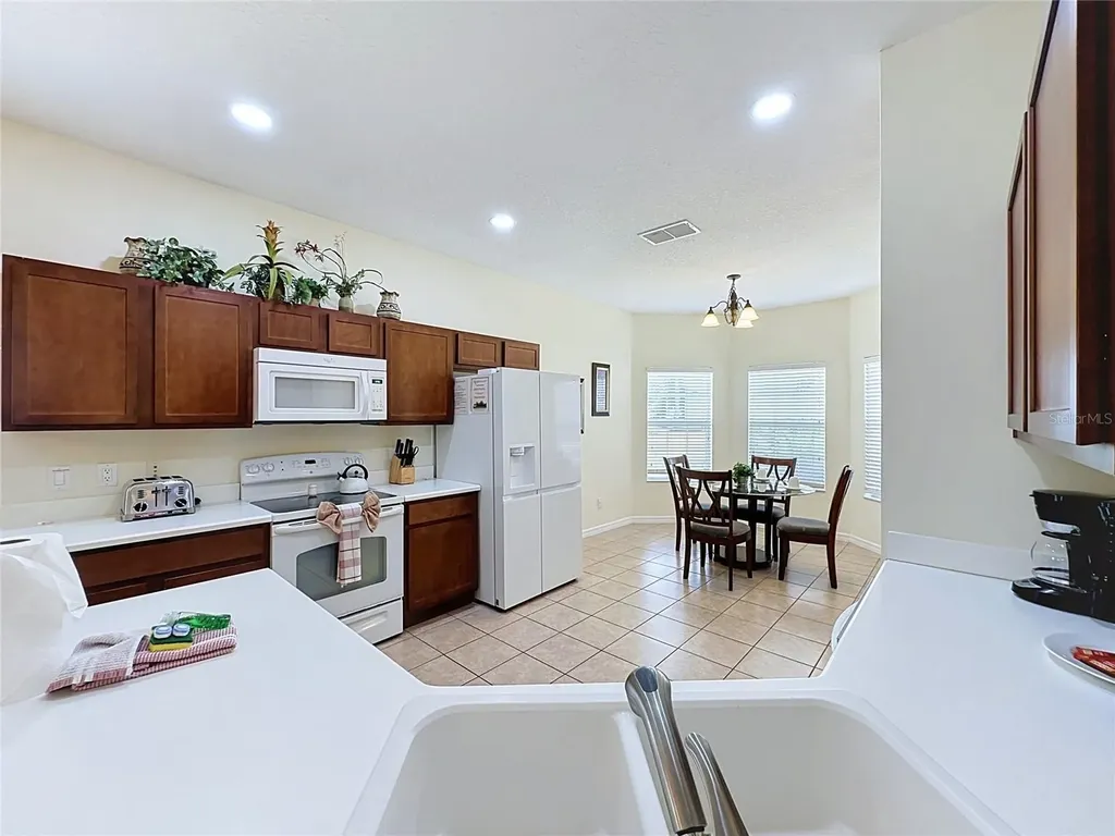 906 Dorset Place Davenport FL 33896