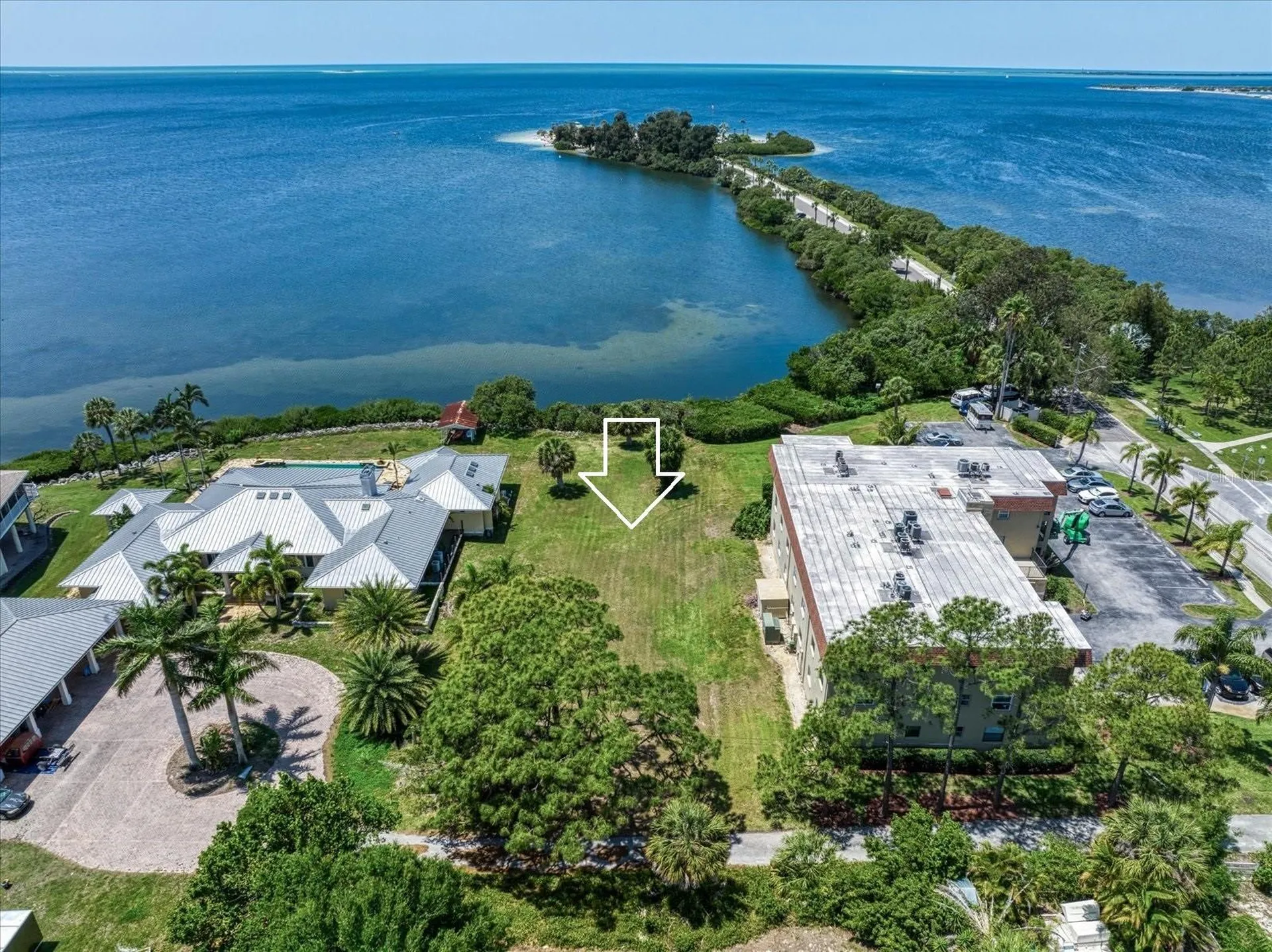 1725 Gulf Road Tarpon Springs FL 34689