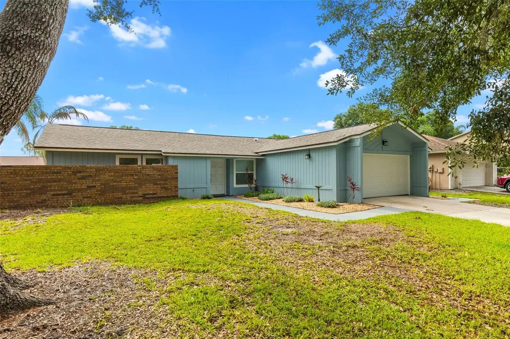 15917 Country Farm Place Tampa FL 33624