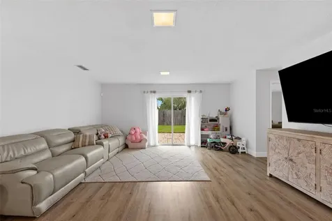 15917 Country Farm Place Tampa FL 33624