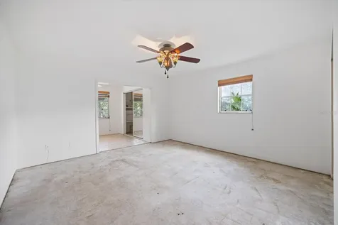 450 32nd Avenue N St Petersburg FL 33704