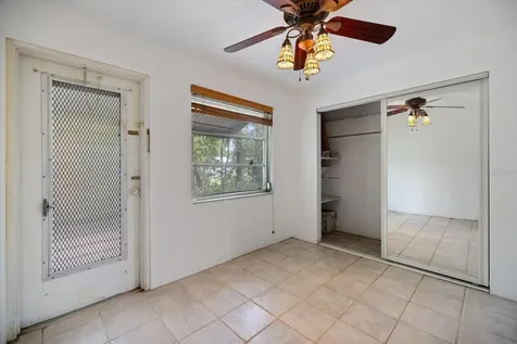 450 32nd Avenue N St Petersburg FL 33704