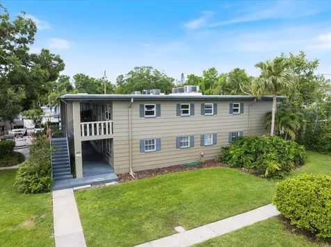 450 32nd Avenue N St Petersburg FL 33704
