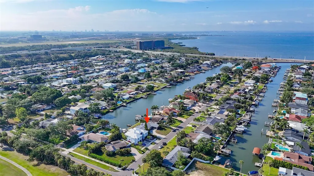 3945 Fontainebleau Drive Tampa FL 33634