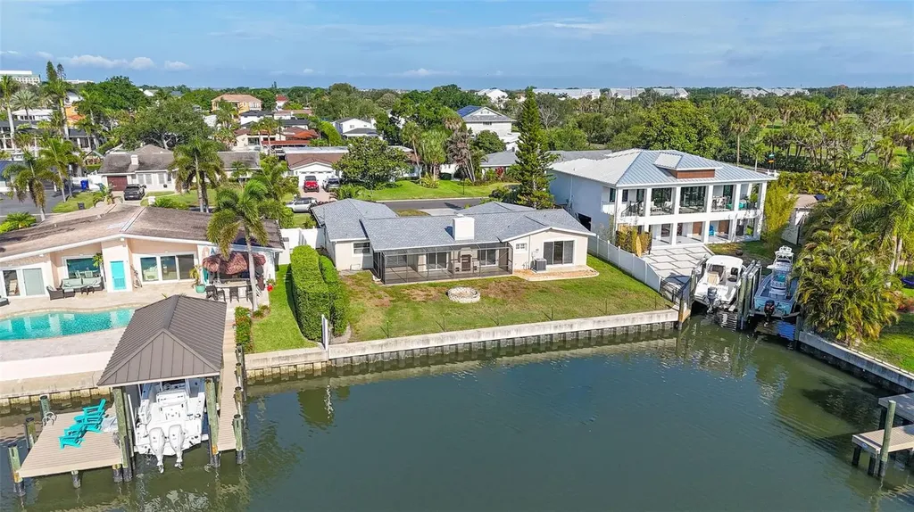 3945 Fontainebleau Drive Tampa FL 33634