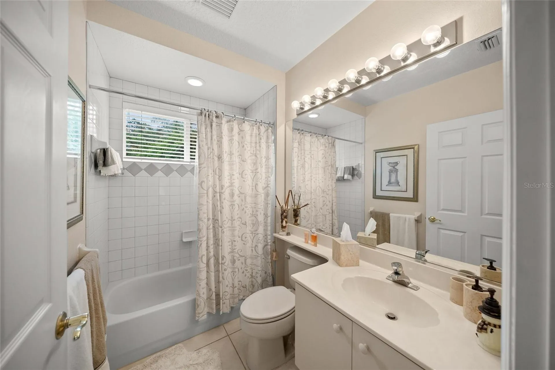 7718 Silver Bell Drive Sarasota FL 34241