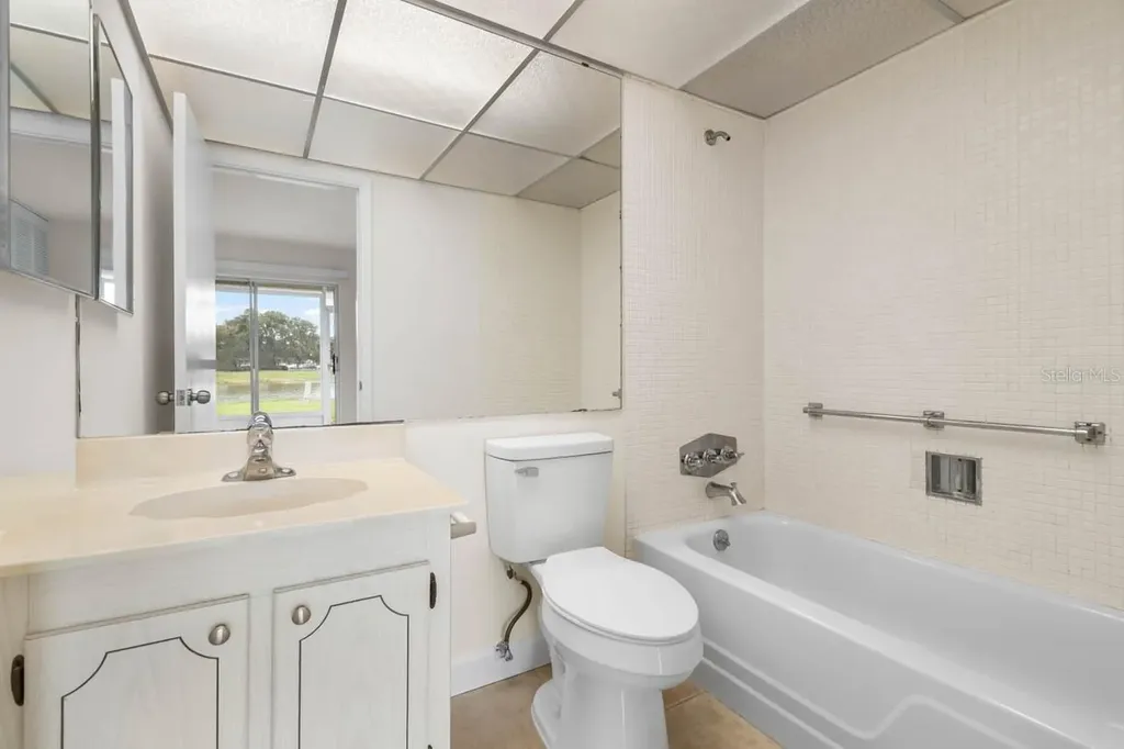 201 Kings Boulevard Sun City Center FL 33573