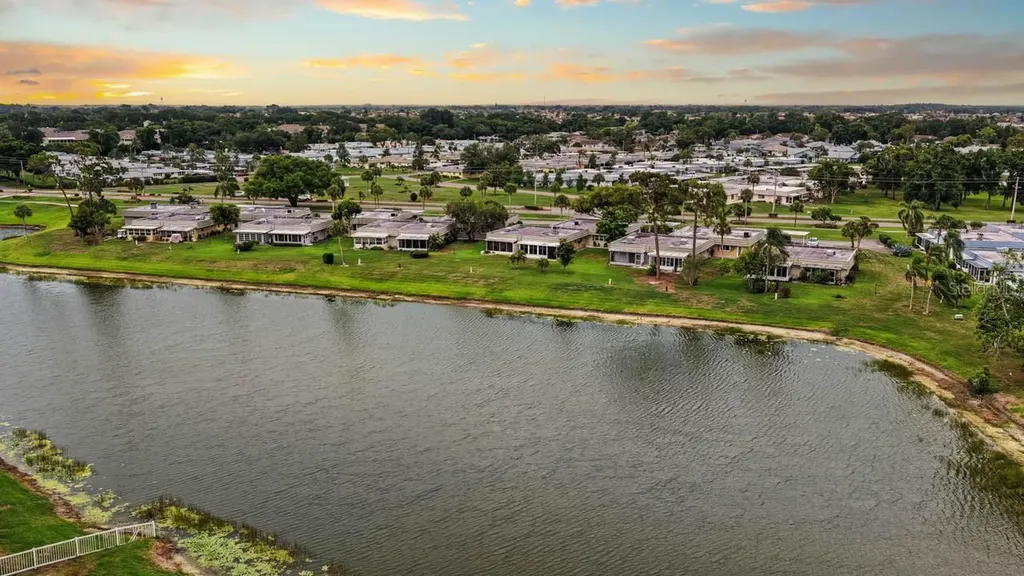 201 Kings Boulevard Sun City Center FL 33573