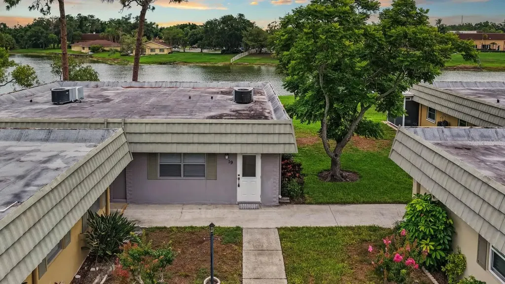 201 Kings Boulevard Sun City Center FL 33573