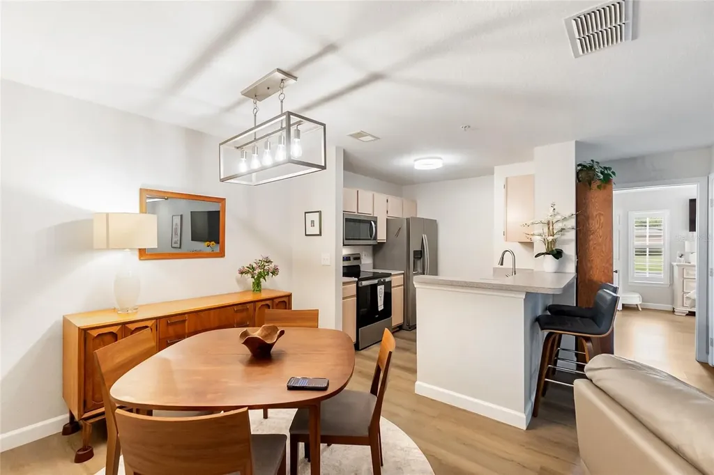 8933 Manor Loop Bradenton FL 34202