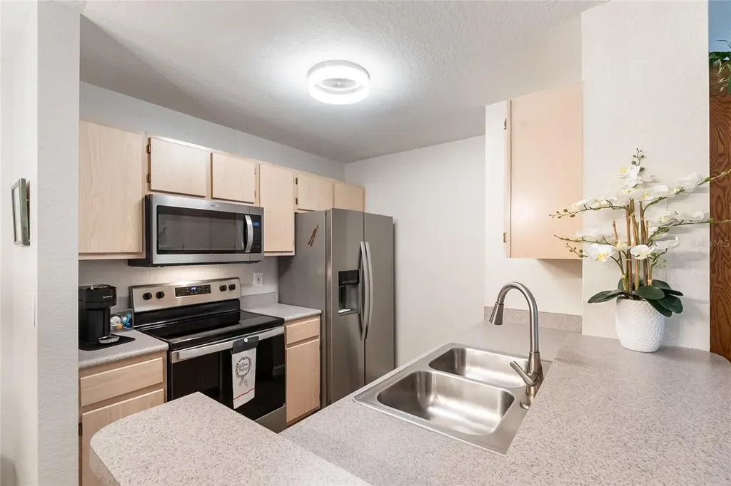 8933 Manor Loop Bradenton FL 34202