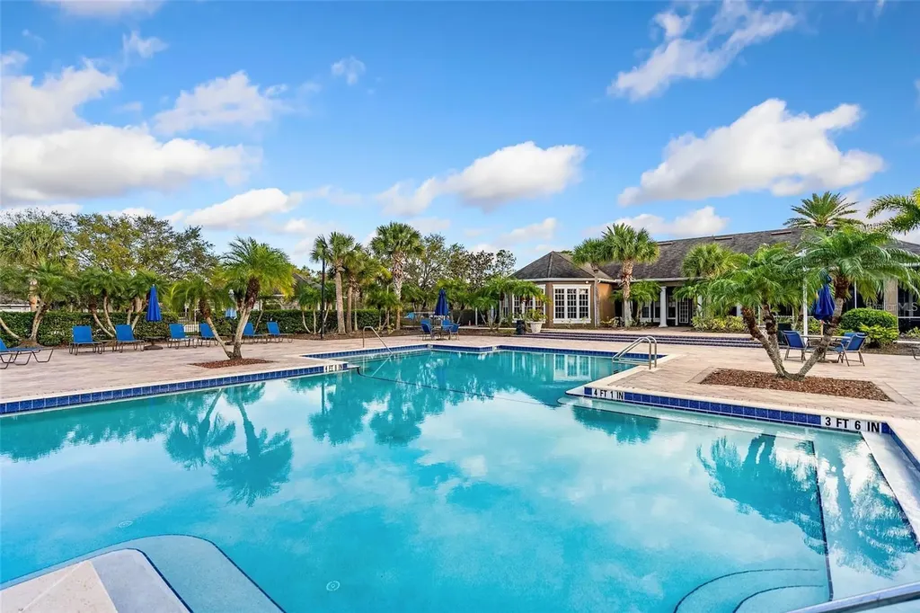 8933 Manor Loop Bradenton FL 34202