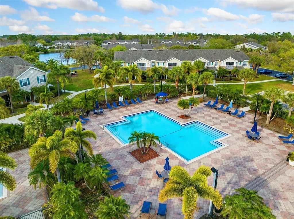 8933 Manor Loop Bradenton FL 34202