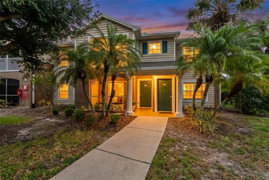 8933 Manor Loop Bradenton FL 34202