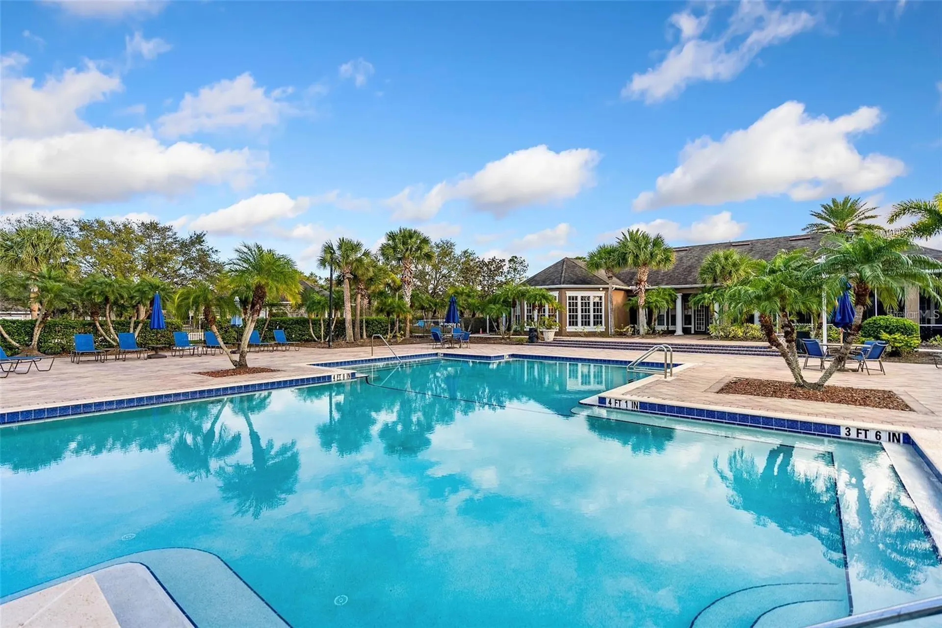 8933 Manor Loop Bradenton FL 34202