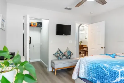 8933 Manor Loop Bradenton FL 34202