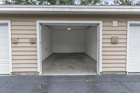 8933 Manor Loop Bradenton FL 34202
