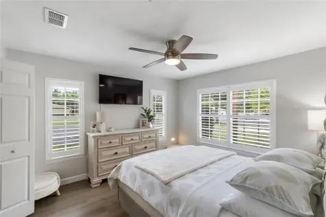 8933 Manor Loop Bradenton FL 34202