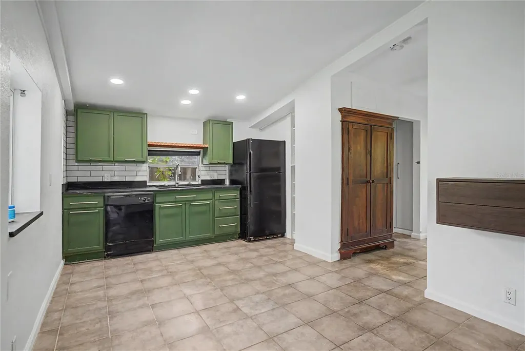 651 Magnolia Drive Altamonte Springs FL 32701