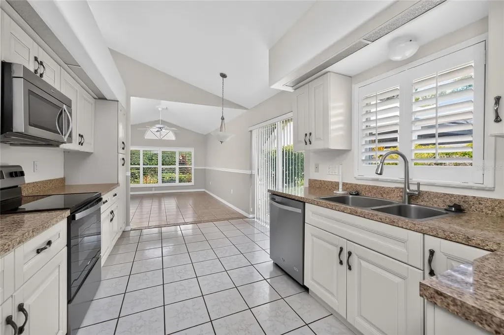 1020 Harbor Town Drive Venice FL 34292