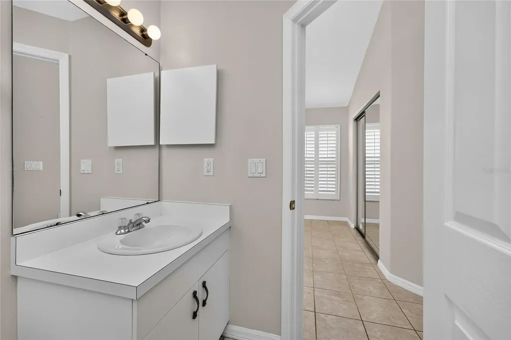 1020 Harbor Town Drive Venice FL 34292