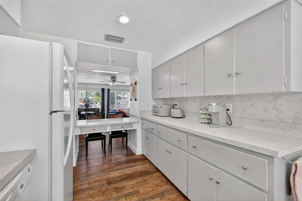 1012 S Baker Street Mount Dora FL 32757