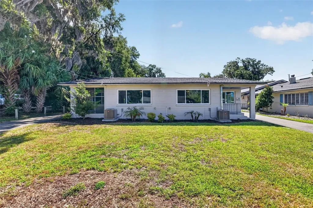 1012 S Baker Street Mount Dora FL 32757