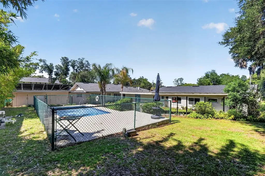 1012 S Baker Street Mount Dora FL 32757
