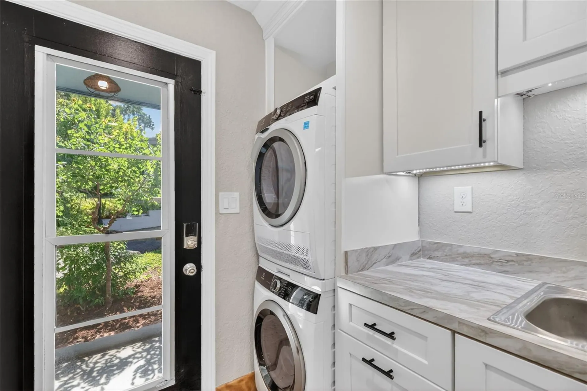 1012 S Baker Street Mount Dora FL 32757