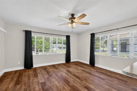 1012 S Baker Street Mount Dora FL 32757