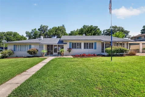 1012 S Baker Street Mount Dora FL 32757