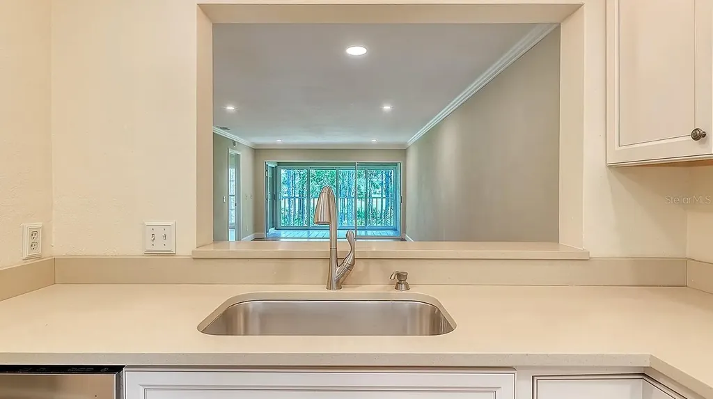 4489 Longmeadow Sarasota FL 34235