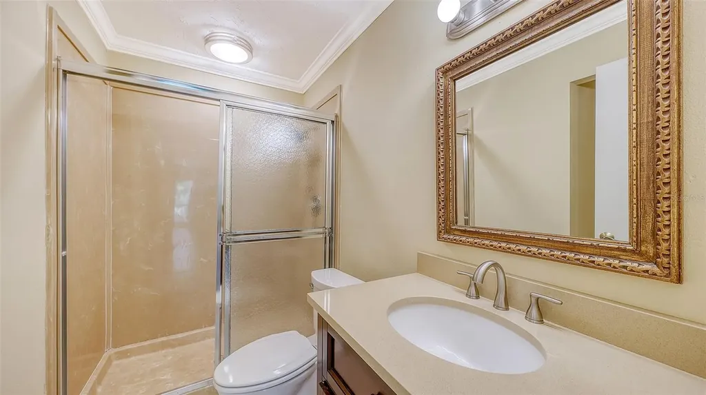 4489 Longmeadow Sarasota FL 34235