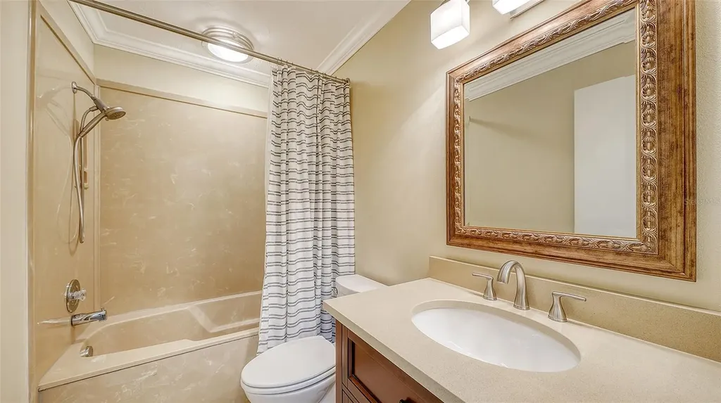 4489 Longmeadow Sarasota FL 34235