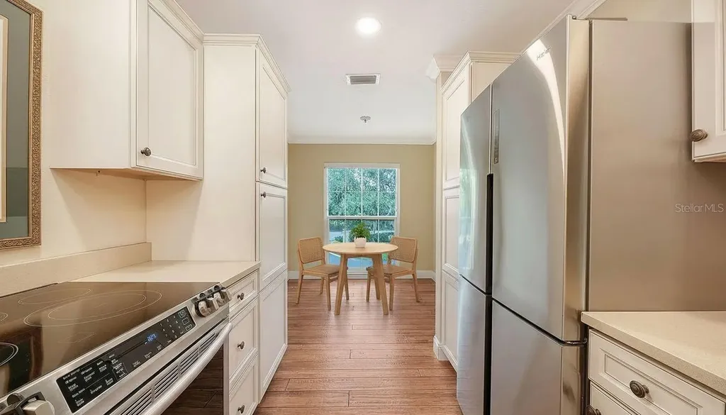 4489 Longmeadow Sarasota FL 34235