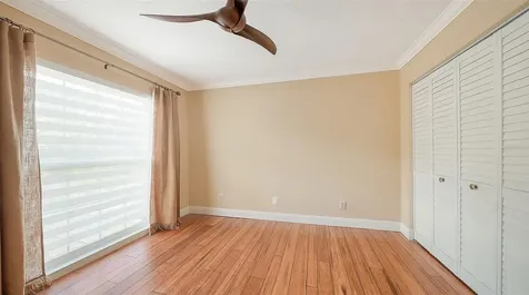 4489 Longmeadow Sarasota FL 34235