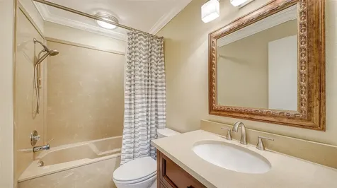 4489 Longmeadow Sarasota FL 34235