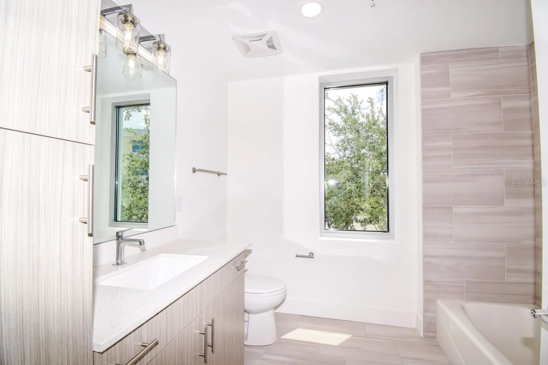 1709 N Tamiami Trail Sarasota FL 34234
