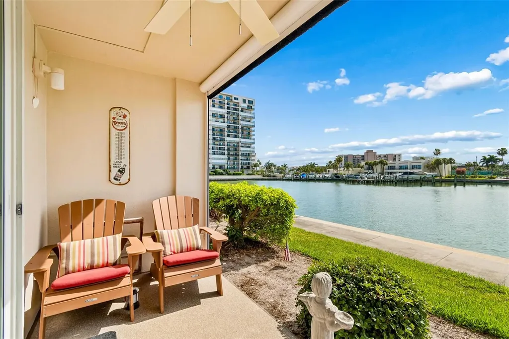 7540 Bay Island Drive S South Pasadena FL 33707