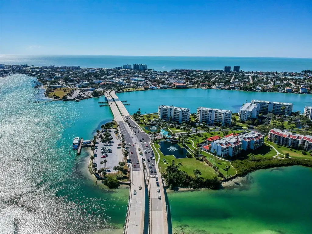 7540 Bay Island Drive S South Pasadena FL 33707