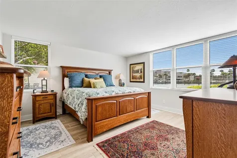 7540 Bay Island Drive S South Pasadena FL 33707