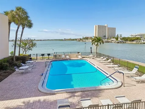 7540 Bay Island Drive S South Pasadena FL 33707