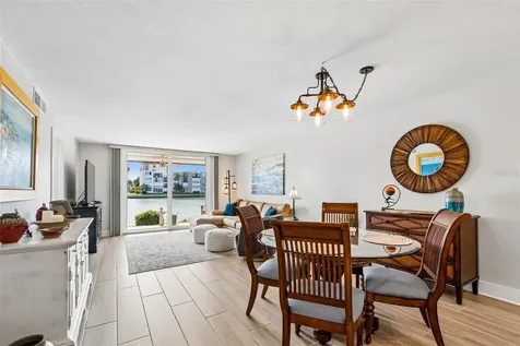7540 Bay Island Drive S South Pasadena FL 33707
