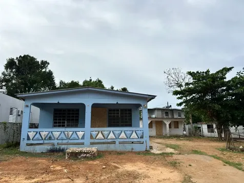 37 Pavo Real Vega Baja PR 00693