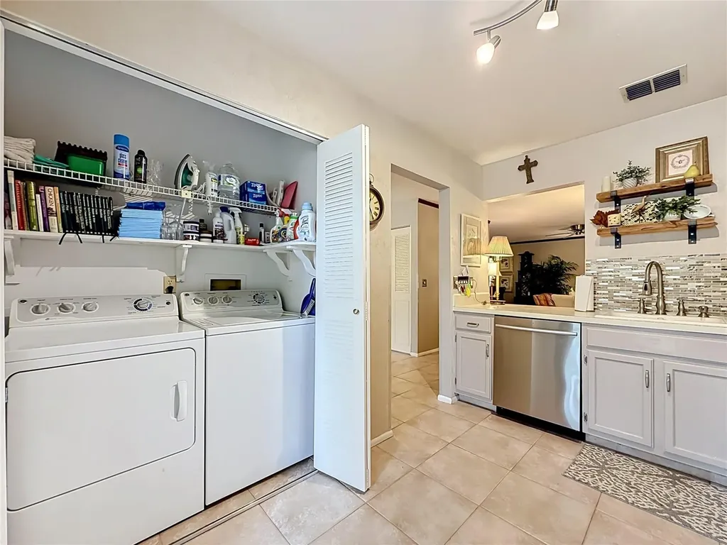 2983 Elder Court Palm Harbor FL 34684