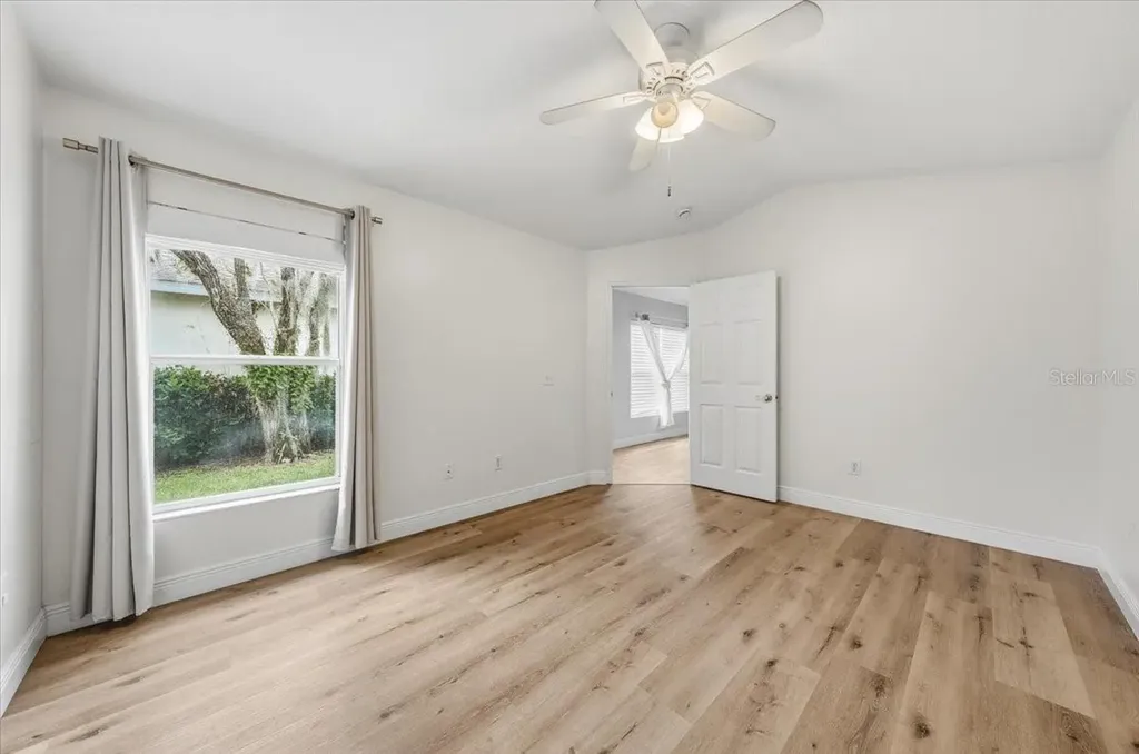 5863 Meadowpark Place Lithia FL 33547
